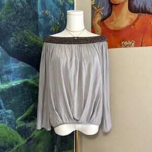 lola & sophie off-shoulder gray knit blouse xs